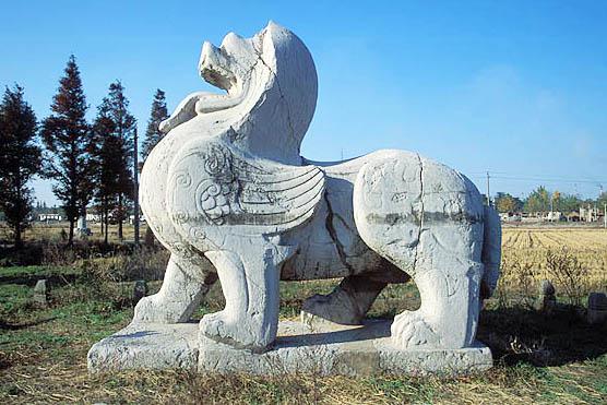 ȫ���ص����ﱣ����λ���Ͼ��ϳ���Ĺʯ�̡�������Ĺʯ�̱�а