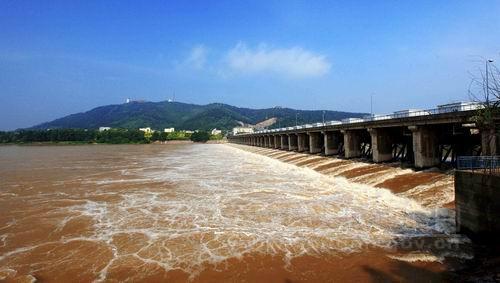 �����ֺ鹤��:��բ