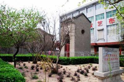 �ӱ�����:������ӿ����͹�����֮�̱�