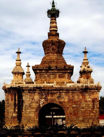 全国重点文物保护单位:妙湛寺金刚塔