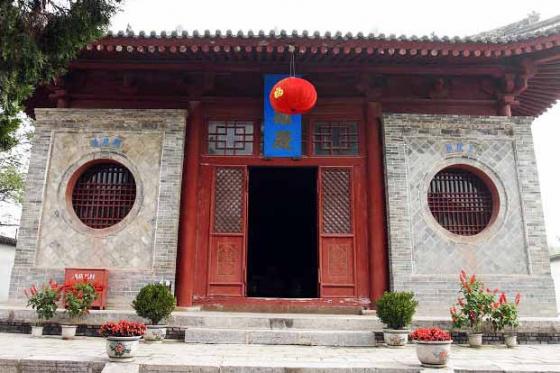 全国重点文物保护单位:昭仁寺大殿