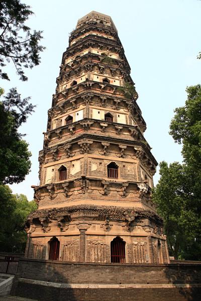 全国重点文物保护单位:苏州云岩寺塔(虎丘塔)