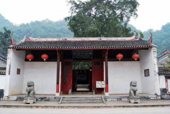 全国重点文物保护单位:莫土司衙署大门