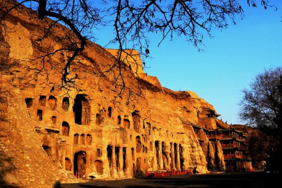 中国的世界遗产:云冈石窟(外景)