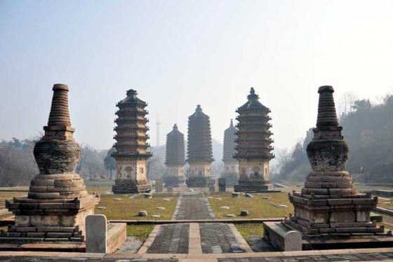 全国重点文物保护单位:银山塔林