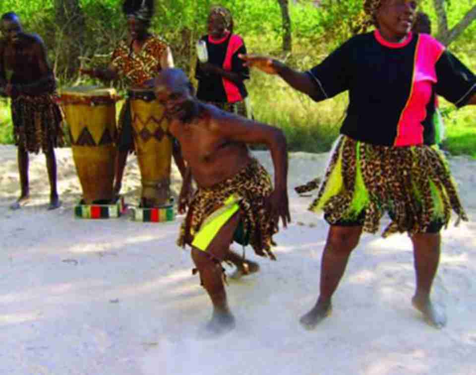 ķ����赸��ӳ�������˶���Ȼ��һ����֪�ͳ��