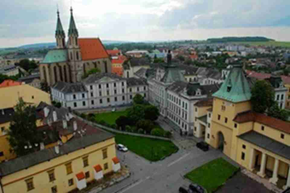 �����ʽ���������ʽ������Ʒ�໥��ӳ