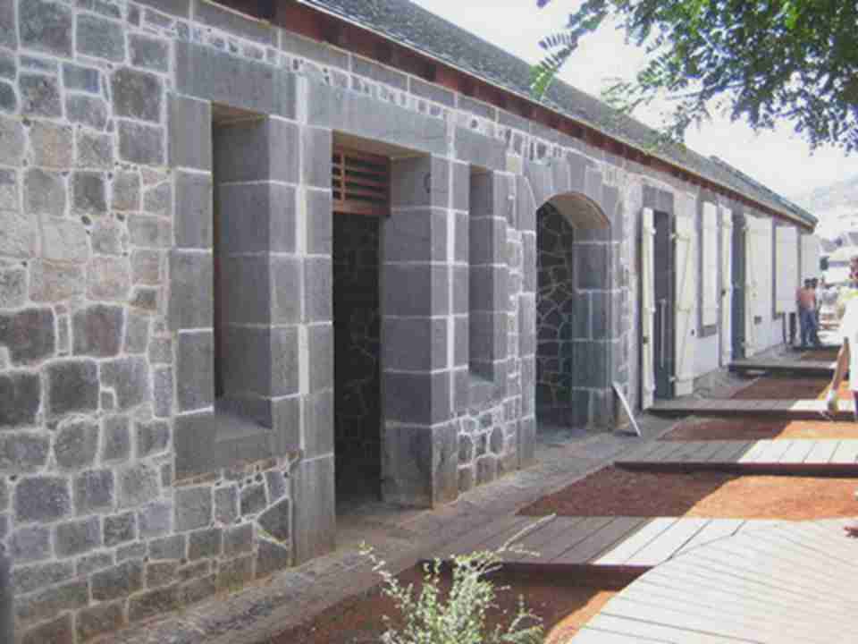 �ִ�������뾳��С��