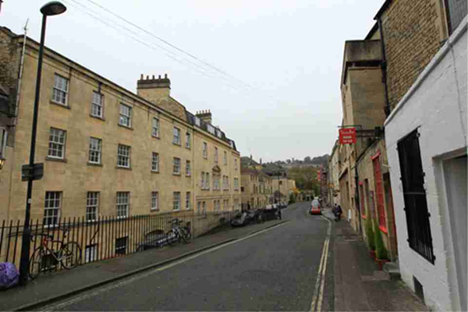 ���Ľֵ������滮Ϊֱ�߸��ӣ��ṩ��Զ����Ұ