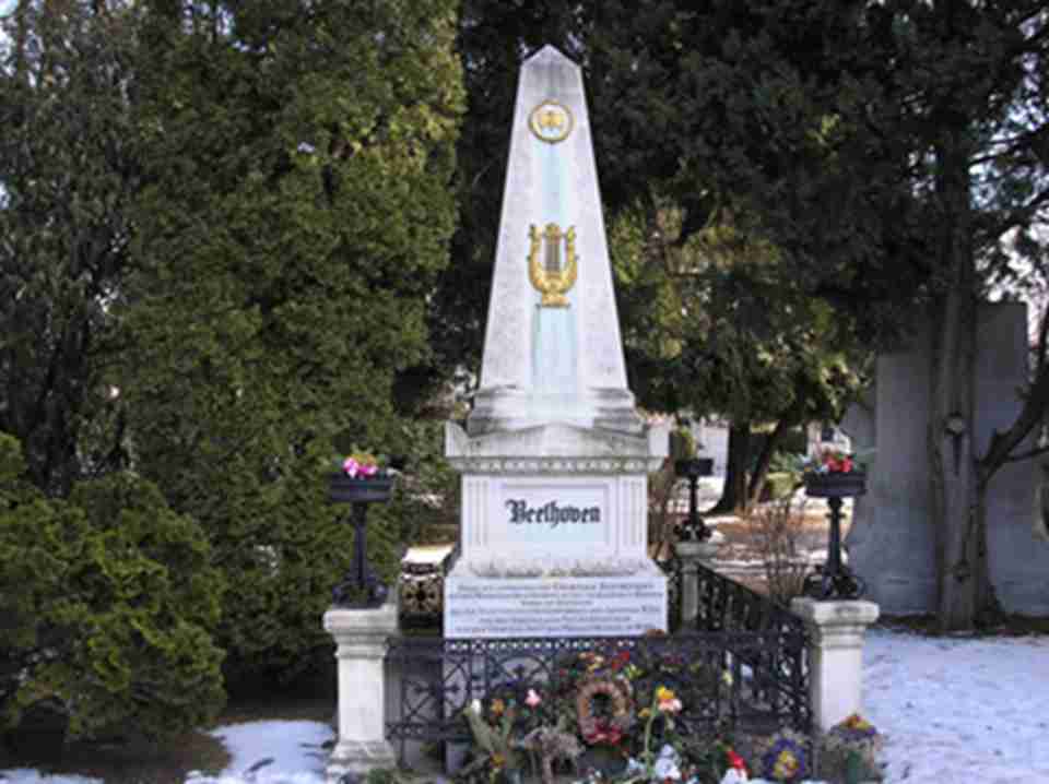 һ������������������Աߣ����ϵ�����·����߸Ǽӵ�ͷ��