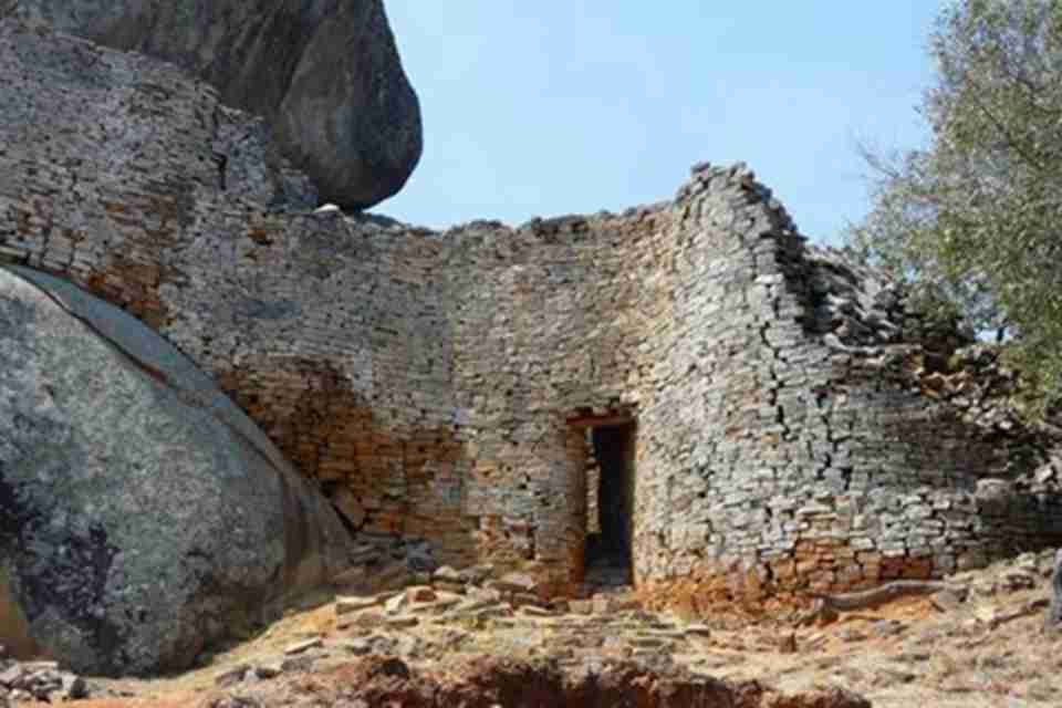 һ��ֻ��һ��ͨ�еĽ��������