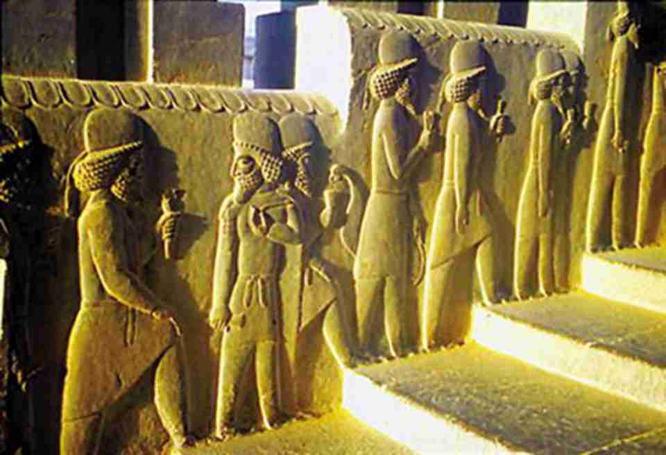 ͨ����������Ľ��ݲ����ʯǽ�������龫�����׵ĸ���