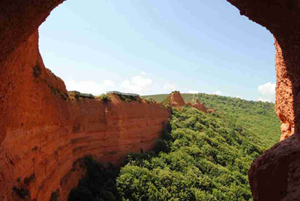 ��19��������������ͷ���������ǧ�Ƶĺ������ж��������