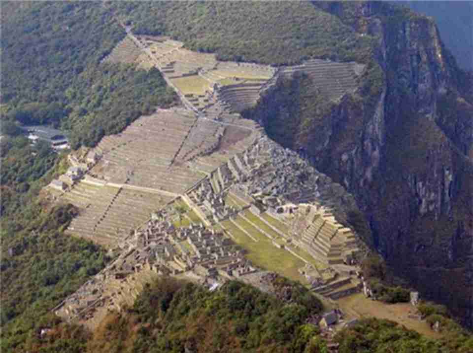 �߾Ӱ���˹ȺɽϿ��֮�еĲ��ģ���������������³����˹ɽ����һ������