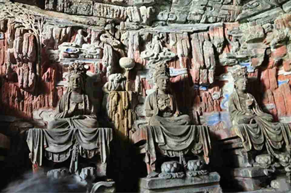 ����������վ�ɽ���ϱ����ž��޽��е�ϵ��ʯ��