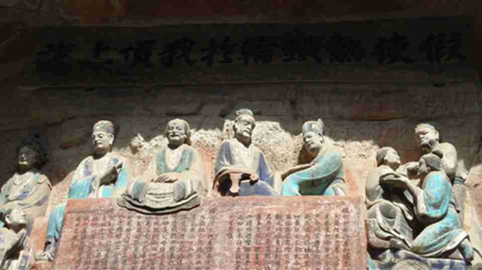 ����ʯ�����ģ��󣬿��վ�տ�����ݷḻ������������������ɫ�����кܸߵ���ʷ����ѧ��������ֵ