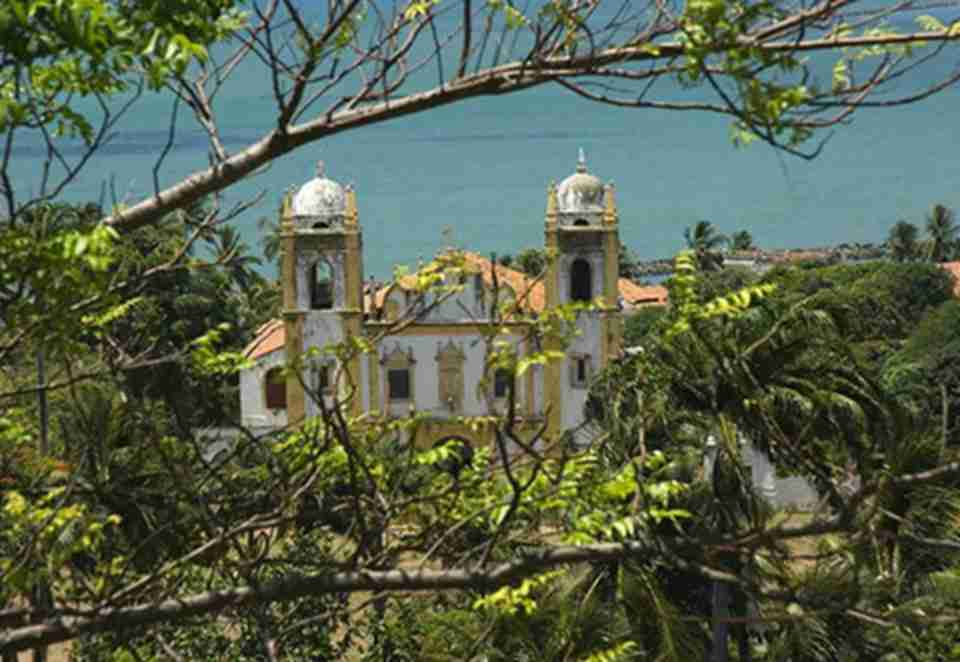 ���ϵĽ���Ⱥ��ӳ�ڷ��ܵ������֮��