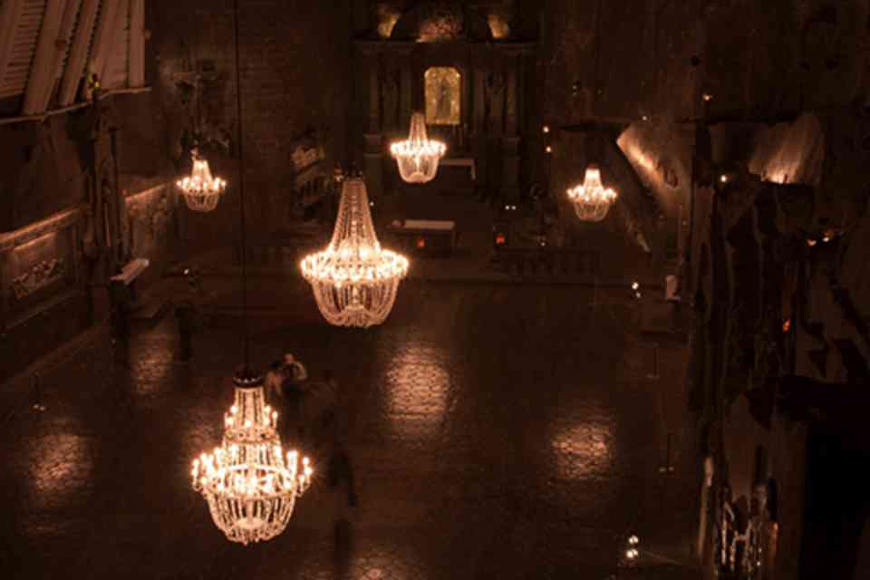 �����εƶ����ڼ򵥵�ľ��������һ��Ư�������Ƶ���