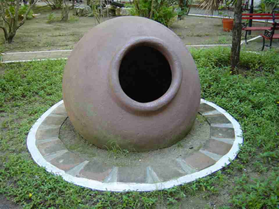 �����类��Ϊ��ˮ��֮�ǡ���ֳ��ʱ�ڣ��������˾�ʹ��ˮ�״�����ˮ