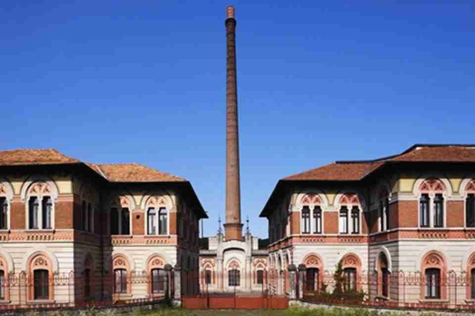 ��ҵ������Ȼ������������͵ĳ��и���