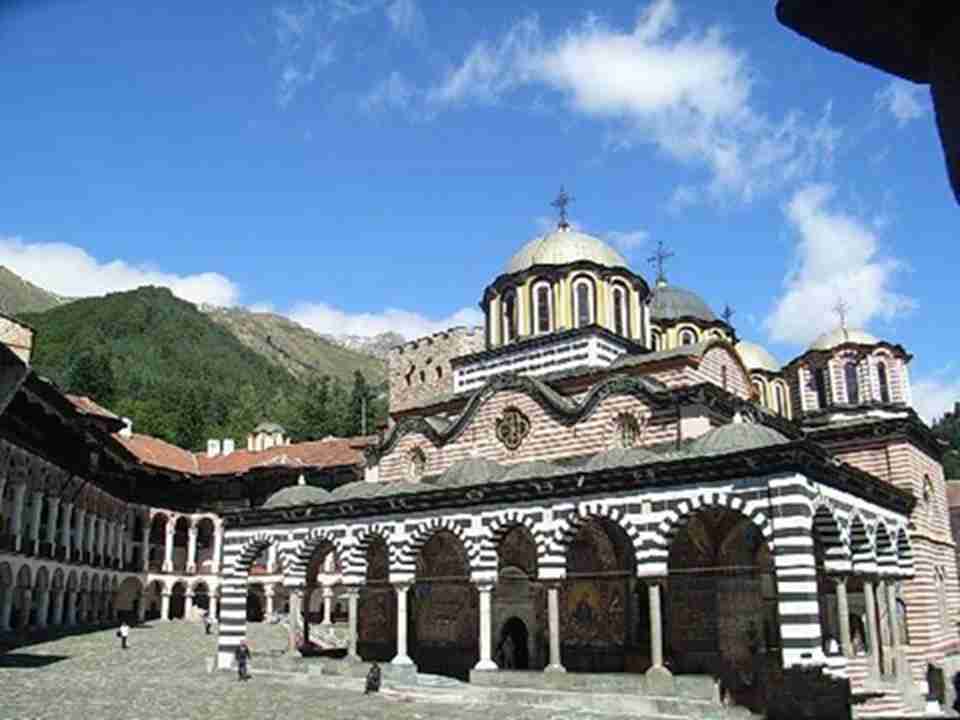 �����޵�Ժ�ﻹ��ʥ¬��˹����ʥ�������õȹż�