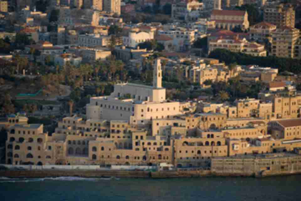 ��ЩС¥����ǽ���Ϊ��ɫ��ǳ��ɫ