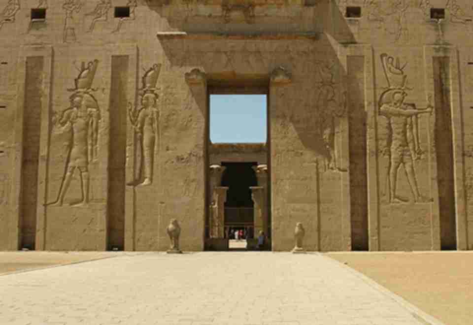 �ױ�˹ʼ���ڰ���������ʱ�ڣ�Լǰ2686��ǰ2181��