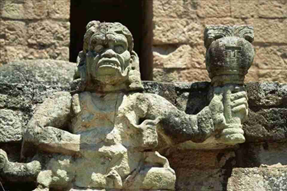 ���ڹ�Ԫǰ1100�꣬�������˾��������˰�����ҵ