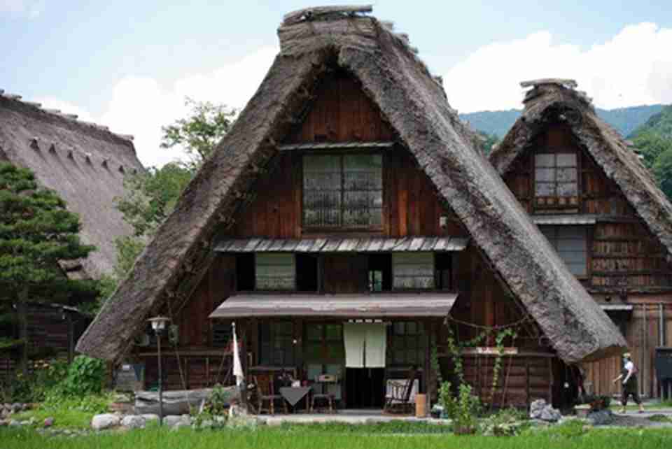 ���ص�ũ���һ��ũ�����ȫΪľ�ṹ���ݶ��������Σ����涼�����Ų�