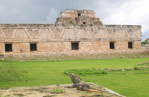 ��˹���������ǹ�Ԫ600�ꡪ��900�������Ļ���ʢʱ�ڵĴ����Գ���