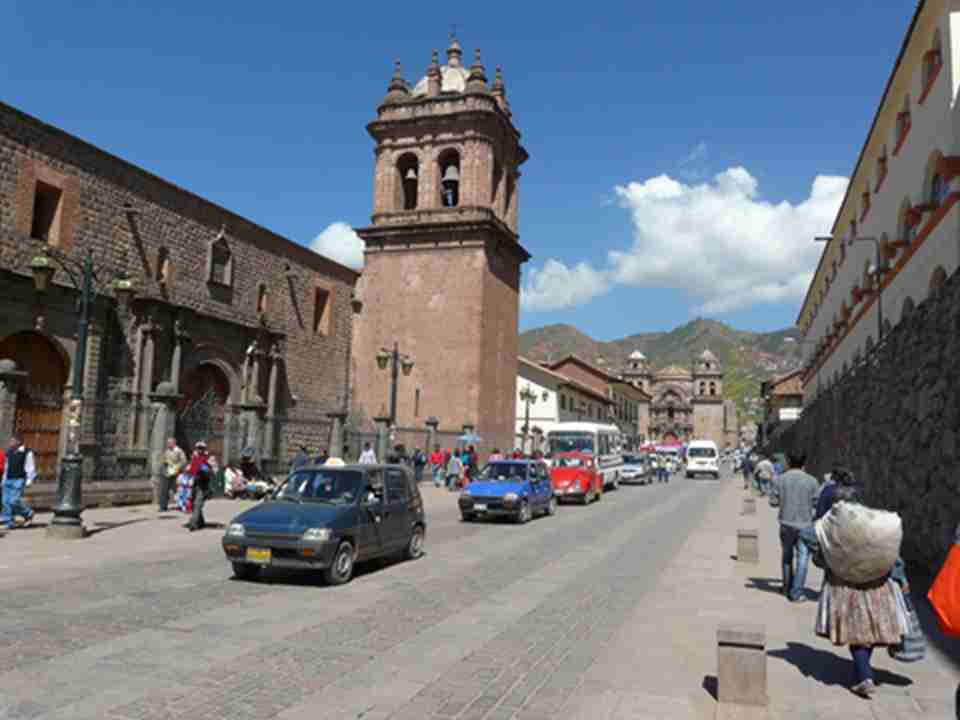 ��˹�Ƴǣ�λ����³���ϲ��Ŀ�˹��ʡ