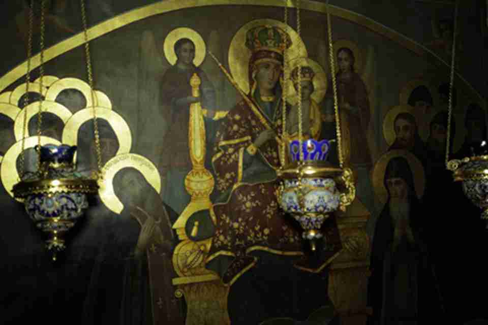 ���Ƕ�˹���޵�Ժ�ڲ��ıڻ�