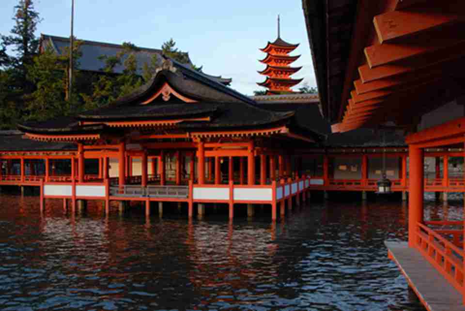 �ϵ�����󲿷ֽ���12���ͣ��������ׯ�ϻ���