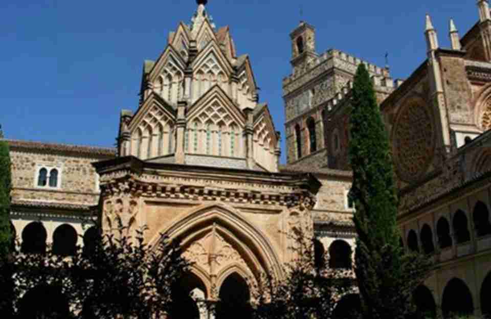 �޴�Ļʼ��޵�Ժ�����������ڲ�ͬ�ķ����ɫ