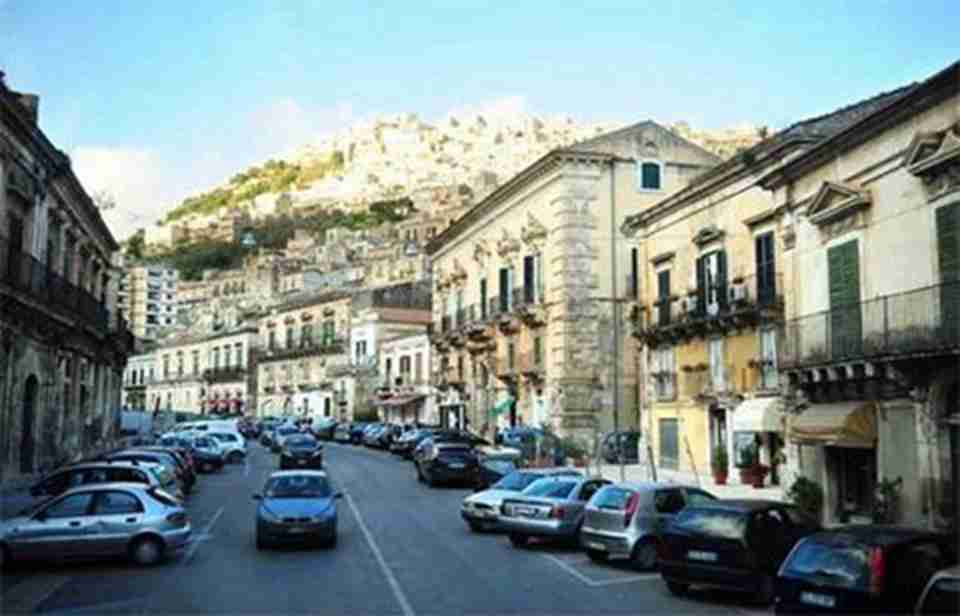 �Ǳ��ĳ���Ī�Ͽ�