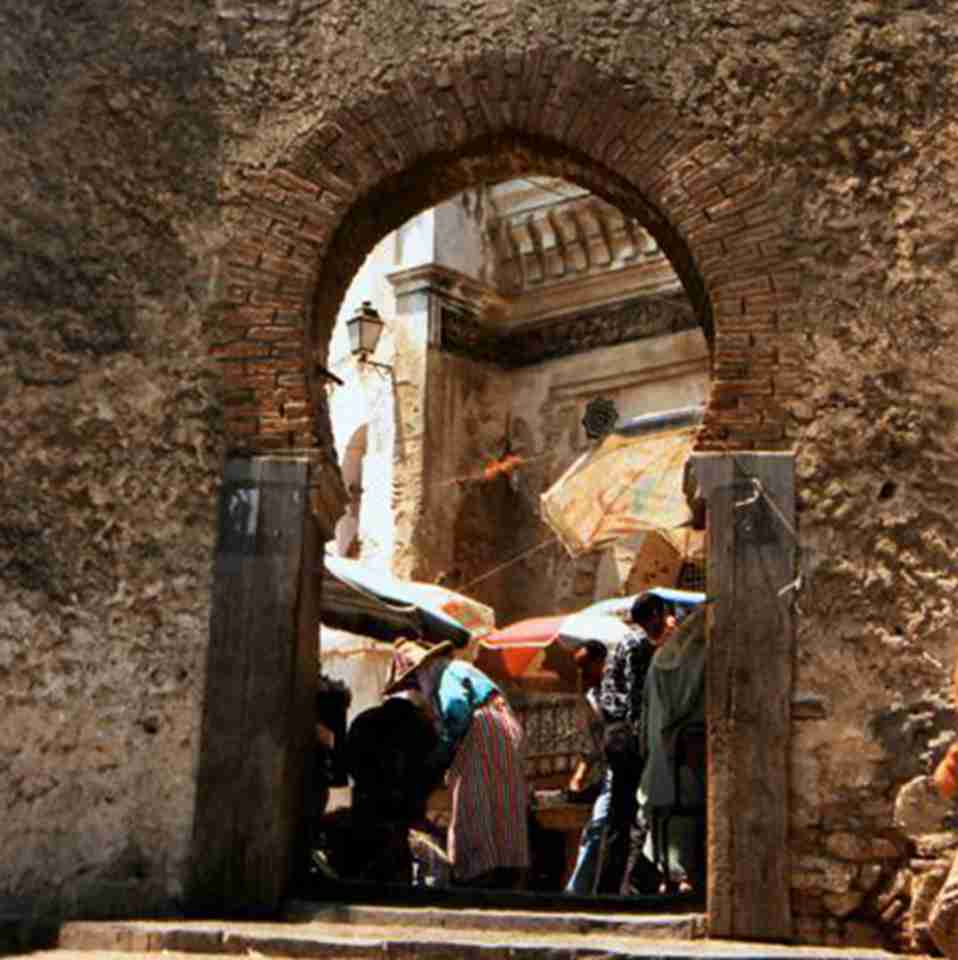 ��ͷ��ǽ�����Ħ�����ʷ�ϵ�һ���ǳ�ʱ��