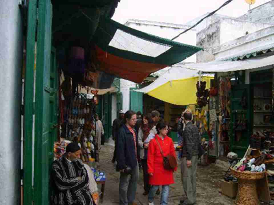 ��ͷ����ڽ������ۡ���������