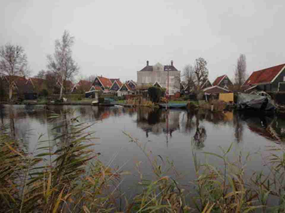 ���������ǵ��ں�ƽ��ģ�½�ض���ͨ��Χ������Ȧ������