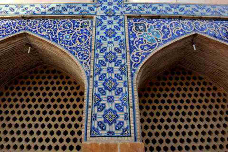 ��һ��ַ�е�һ�������ص����伫�߷���װ��ϸ��