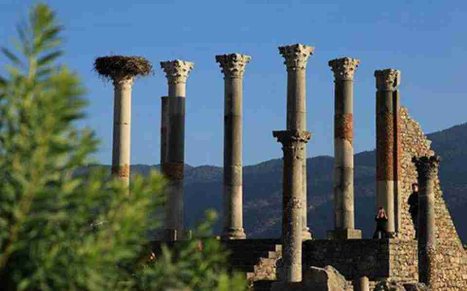 ���ŷ��֣��������б�����õĿ����ź;糡�İ�ɫʯԲ��