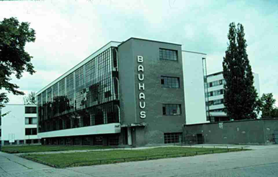 ����˹У��