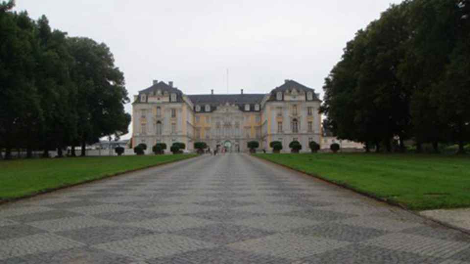 �¹�˹������