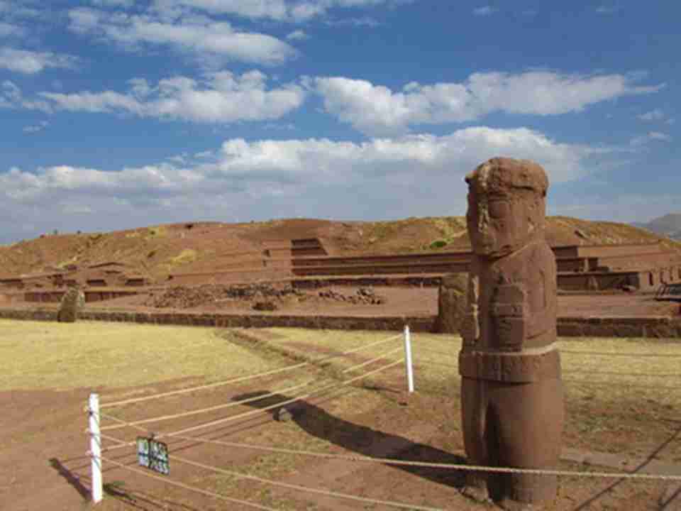 蒂瓦纳科遗址是蒂瓦纳科文化的宗教、政治中心，玻利维亚印第安古文化遗址