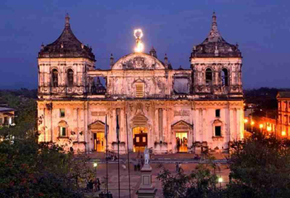 莱昂大教堂是莱昂市和尼加拉瓜最大的教堂
