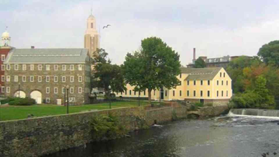 �����غӹȹ�ҵ��λ��Ӣ�����ո����в��±ȿ�