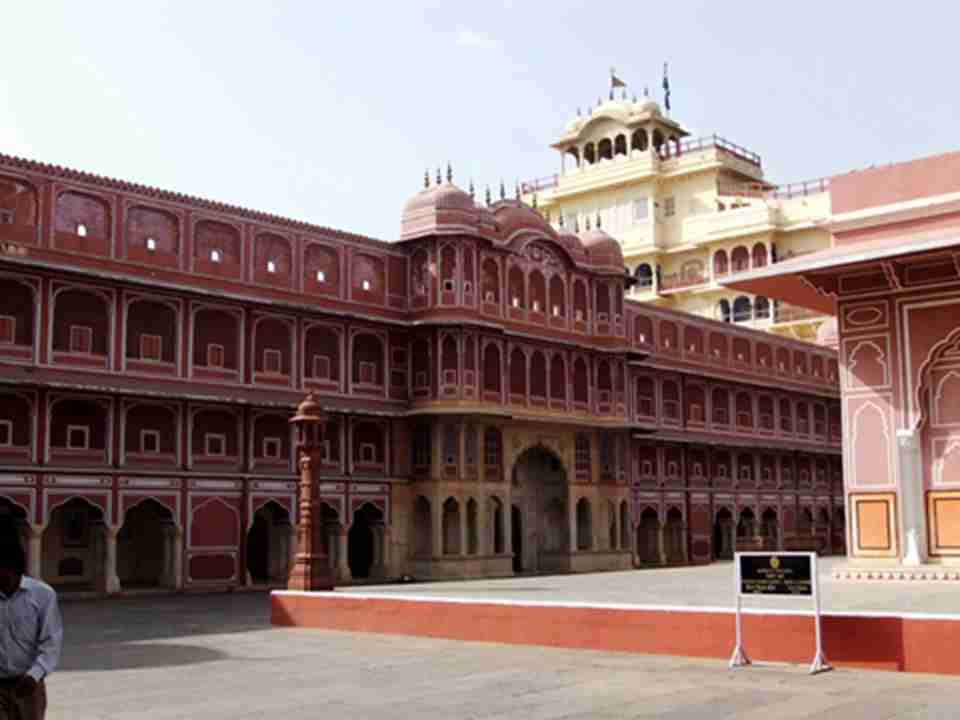 ի�ֶ����С�ӡ�ȷۺ�ɫ֮�ǡ�֮��