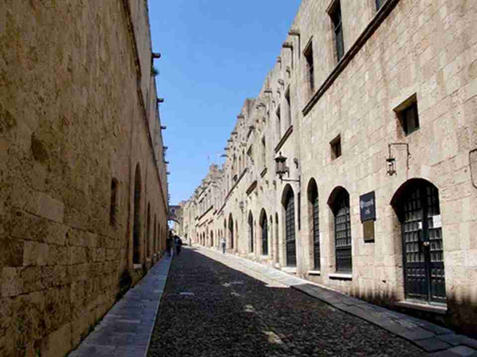 �޵������͹ų��Ǹ���ʱ���������ĳ���֮һ