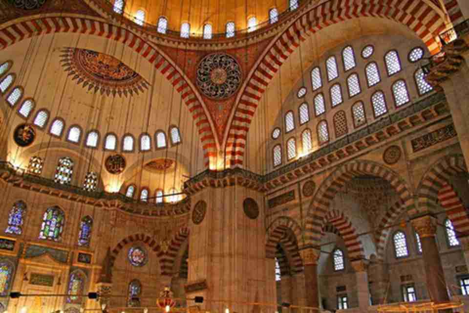 ͼ������ɫ��Ѥ�õ�װ�α鲼������ݴ��