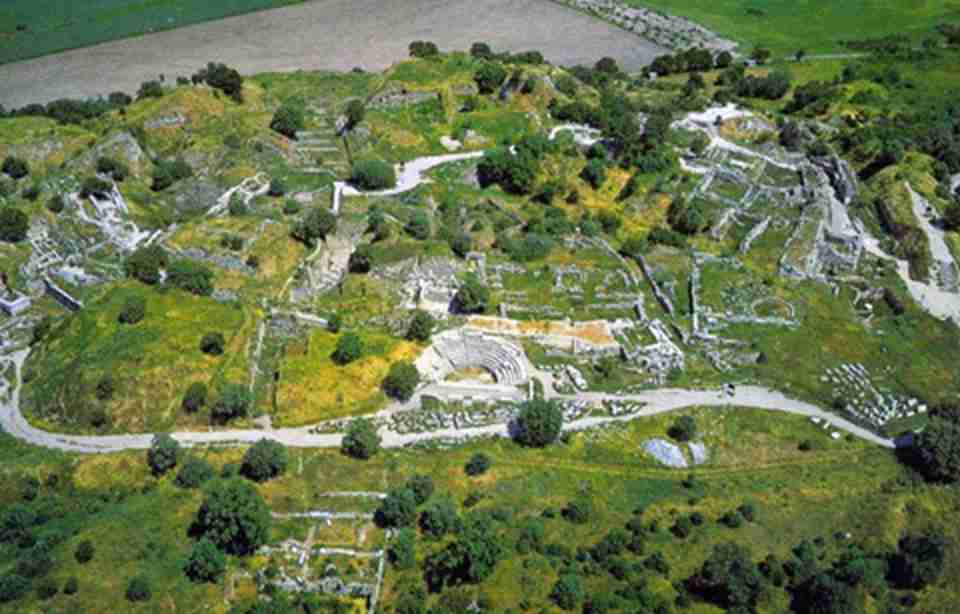 �������ǹ�Ԫǰ16����ǰ��Ϊ��ϣ���˶ɺ�����