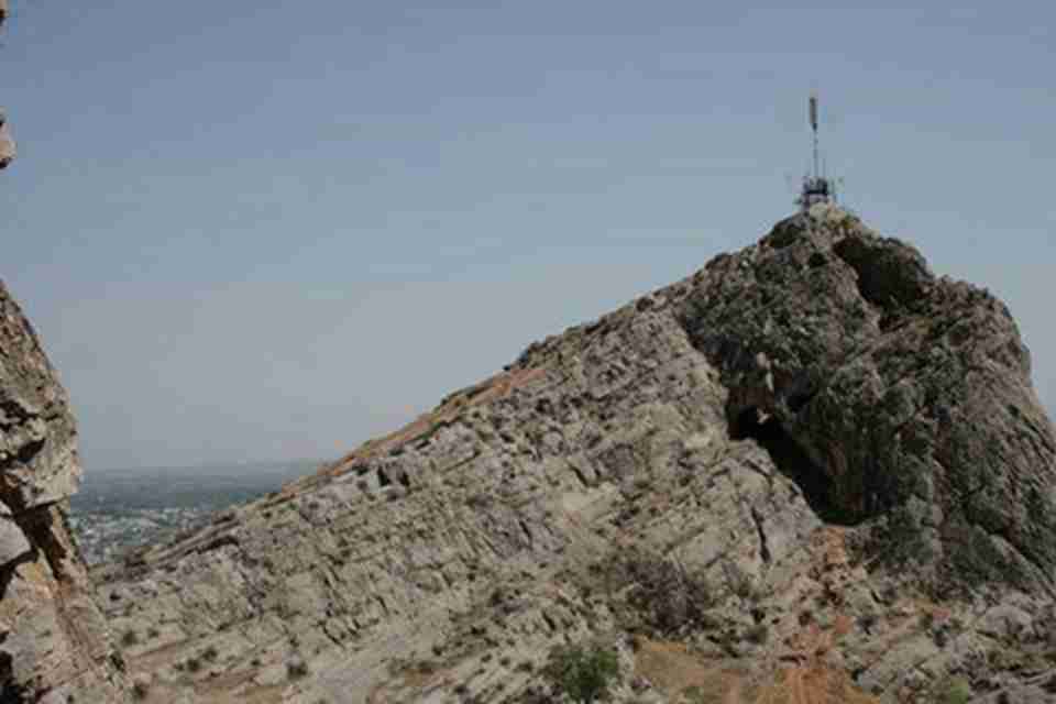 ������ɽ����̫��ȴ�쳣�վ�������ʯ��ʰ������